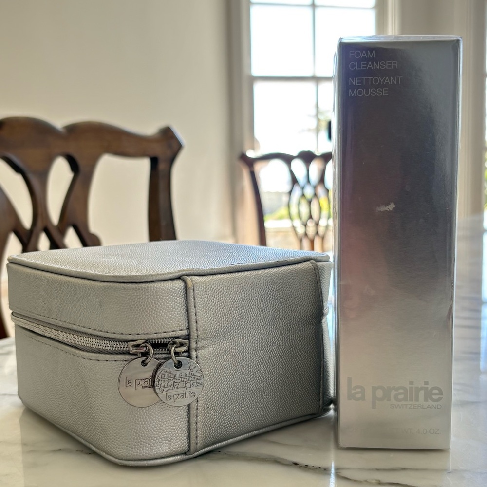 La Prairie Metallic Silver Foam Cleanser with Silver Travel Pouch